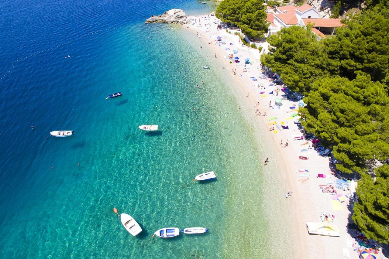 Apartments By The Sea Brela, Makarska - 16950 Extérieur photo