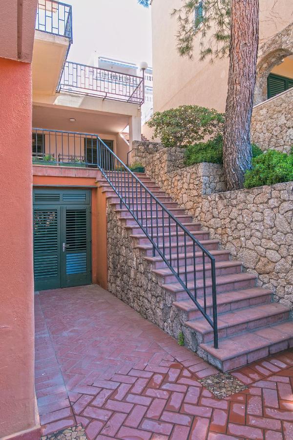 Apartments By The Sea Brela, Makarska - 16950 Extérieur photo