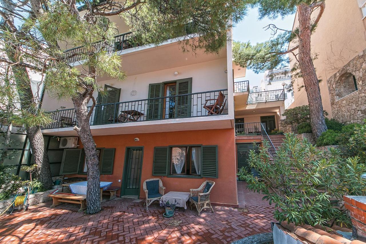 Apartments By The Sea Brela, Makarska - 16950 Extérieur photo