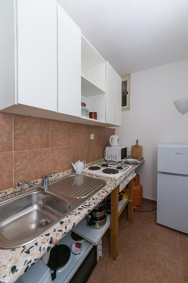 Apartments By The Sea Brela, Makarska - 16950 Extérieur photo